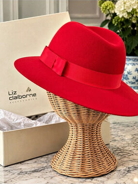 Vintage Liz Claiborne Red 100% Wool Wide Brim Fedora Hat Made in USA